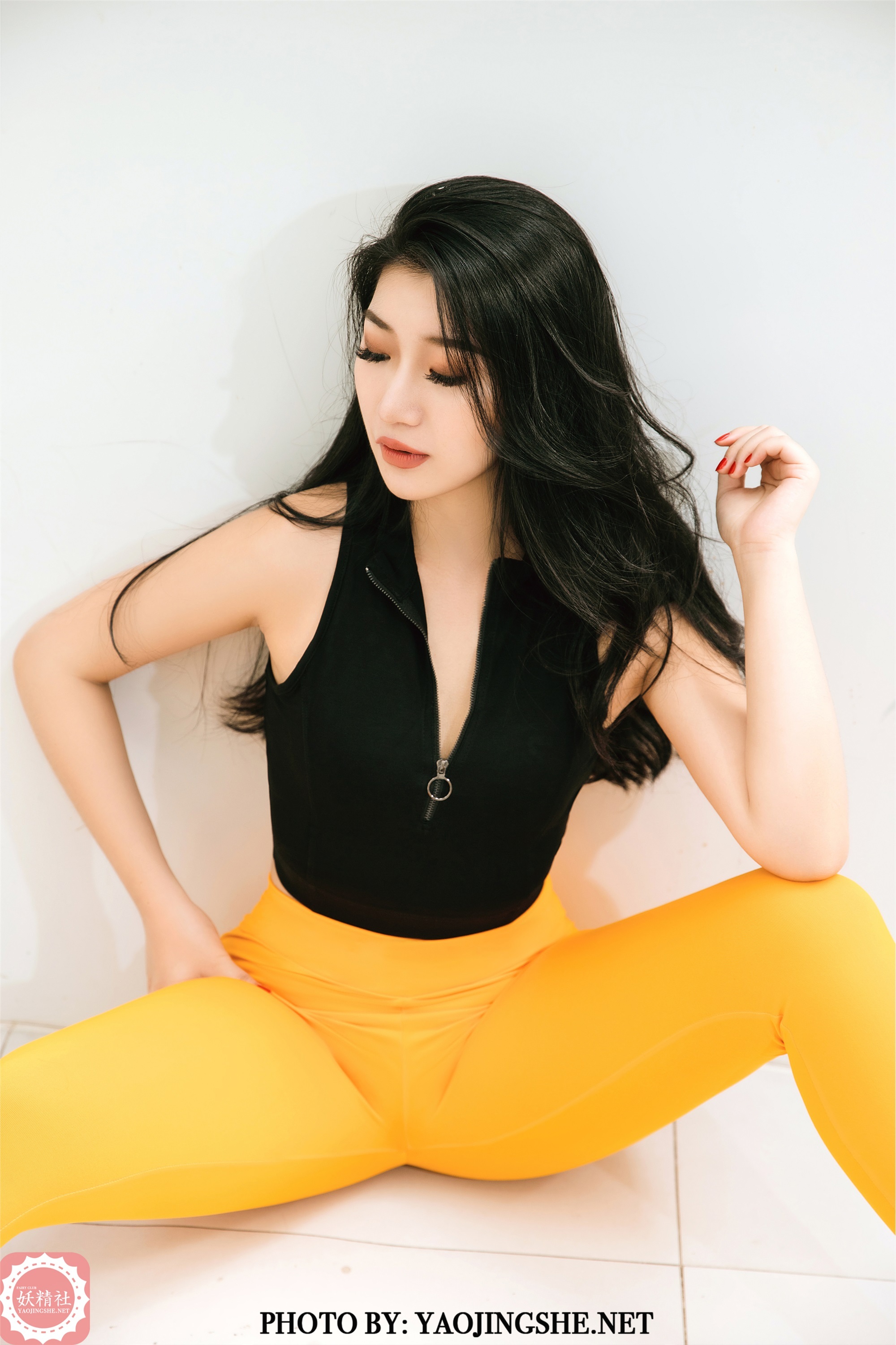 YAOJINGSHE 妖精社 V2012《秋韵-健身蜜桃》